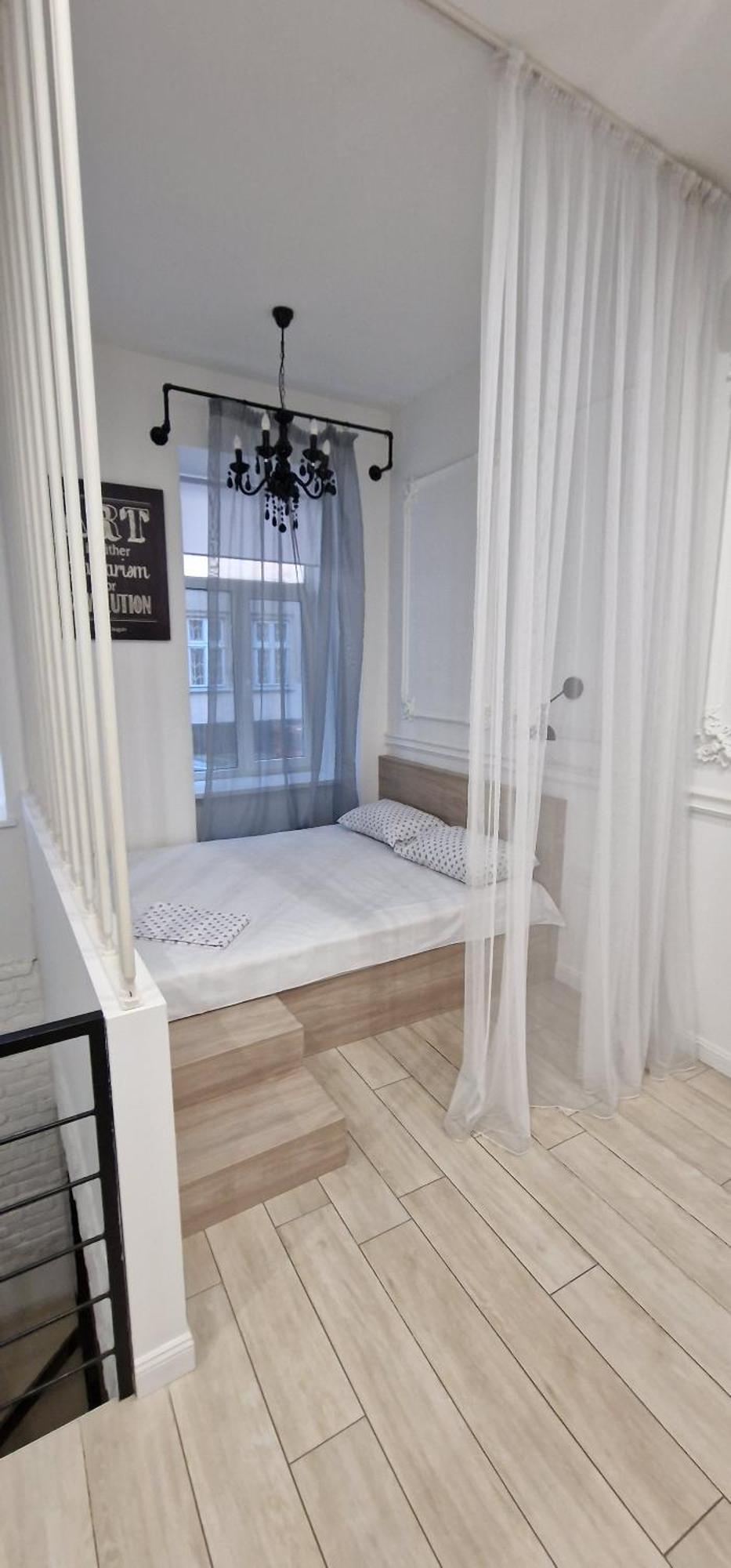 Чорно -Білий Люкс В Центрі Apartamento Lviv Exterior foto